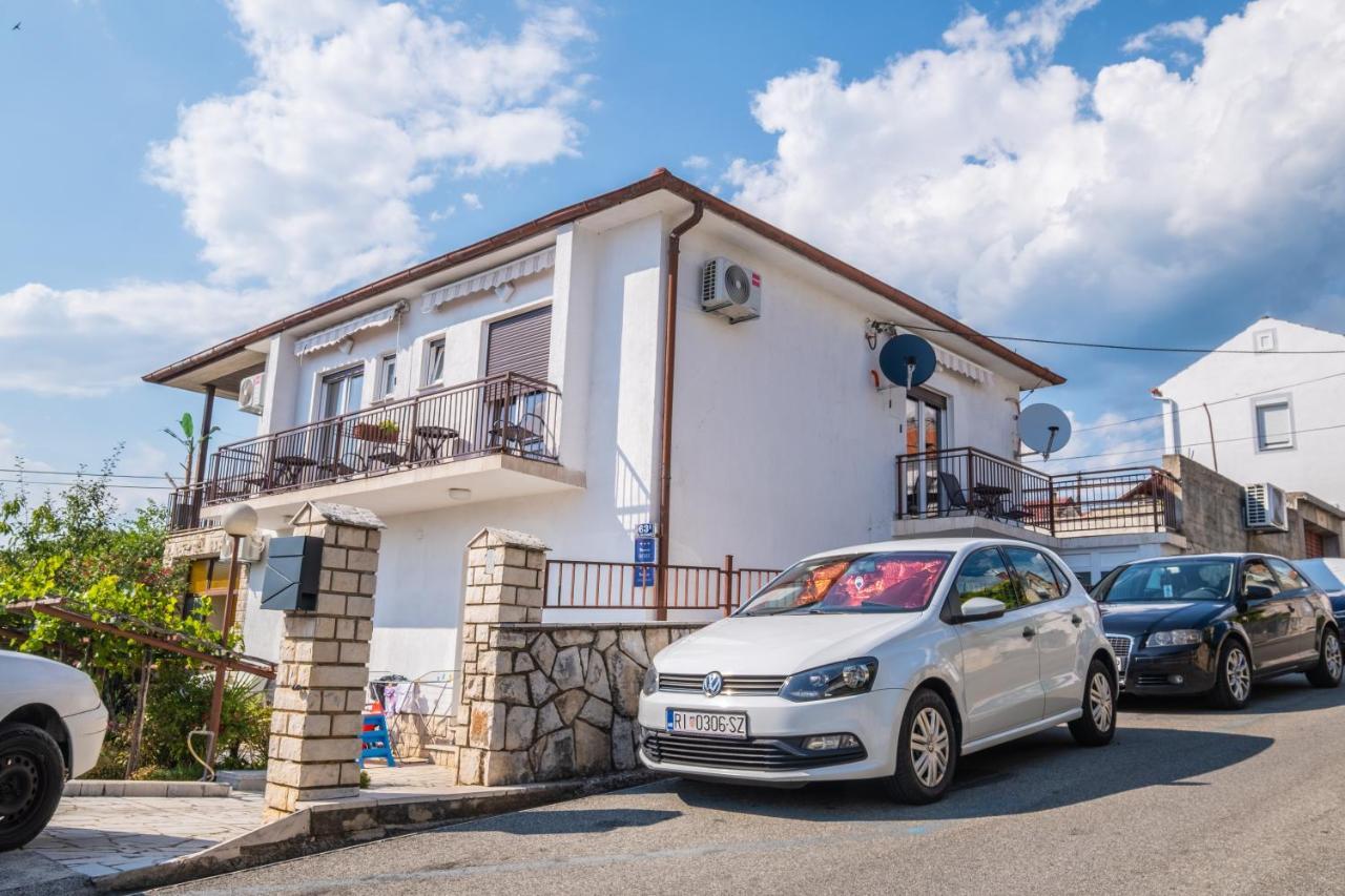 Premium Relax Rooms Novi Vinodolski Exterior photo